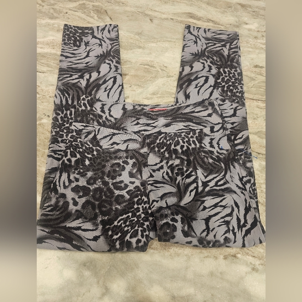 Krazy Larry Pull On Pant Abstract Black And Grey Animal Print Size 0